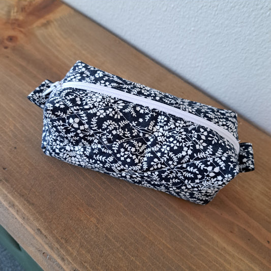 Dainty Navy & White Floral Bag - Small