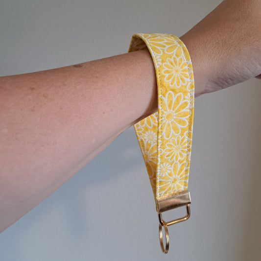 Susan Wristlet - Yellow Flowers